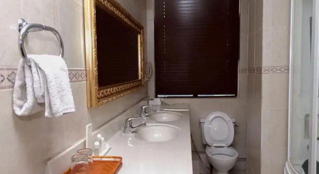 Люкс Executive Owu Crown Hotel Ibadan
