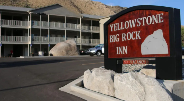Yellowstone Big Rock Inn