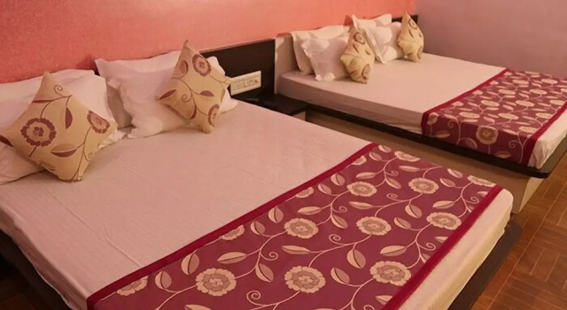 Hotel Holiday Inn Highway, Забронировать Отель Отели штата Раджастхана с парковкой, Парковка