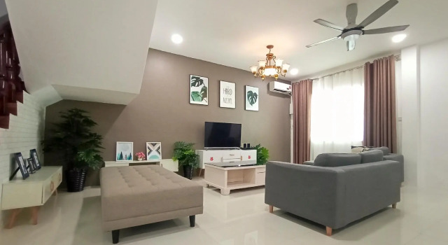 Oyo 90191 Sibu Homestay4U, Rezerwuj Dom wakacyjny Hotele w Sarawak z parkingiem, Parking