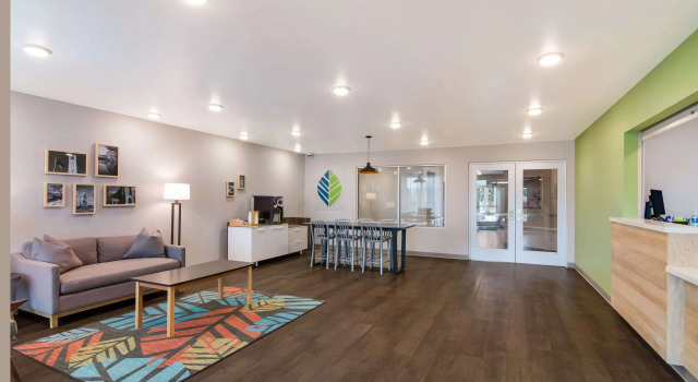 WoodSpring Suites Morrisville - Raleigh Durham Airport, Забронировать Отель Моррисвилл Raleigh-Durham Metropolitan Area