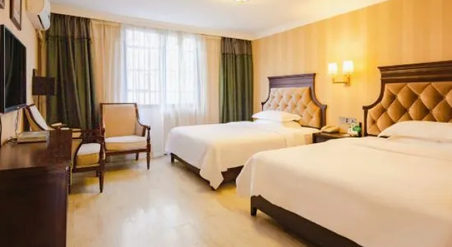 Люкс Premier Yu Hill Hotel (Guilin Arctic Square)