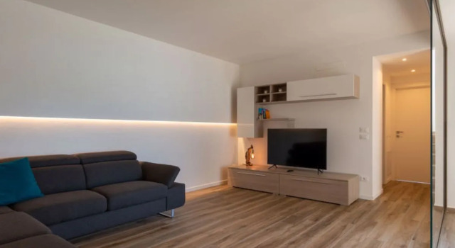 Brezza Di Lago (Lmz330), Buchen Sie Hotel Verceia Veltlin