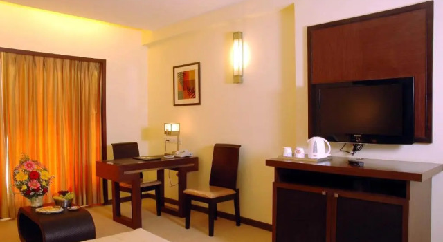 Номер Executive The Fern Residency Ahmedabad, Subhash Bridge, Series by Marriott