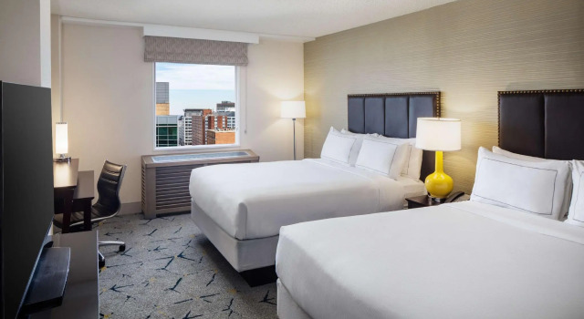 Четырёхместный номер Standard с видом на город DoubleTree by Hilton Silver Spring Washington DC