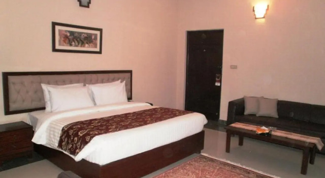 Люкс Hotel One Bahawalpur