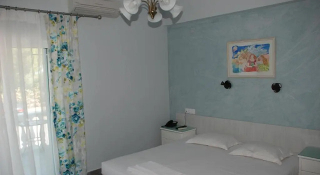 Номер Superior Diaporos Hotel