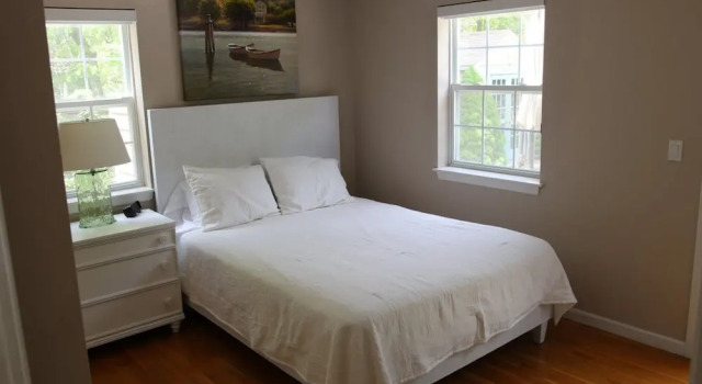 Villa Baloch- w/ Sparkling heated pool, Забронировать Вилла Ист-Хэмптон The Hamptons