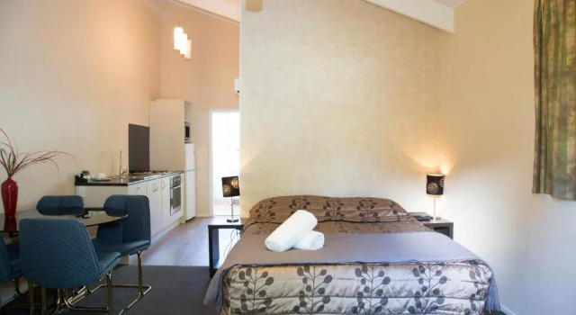 Семейный люкс c 1 комнатой Alpine Lodge Motel