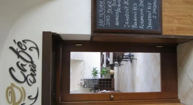 Hotel Český Dvůr, Rezerwuj Hotel Hotele w Central Bohemia z parkingiem, Parking