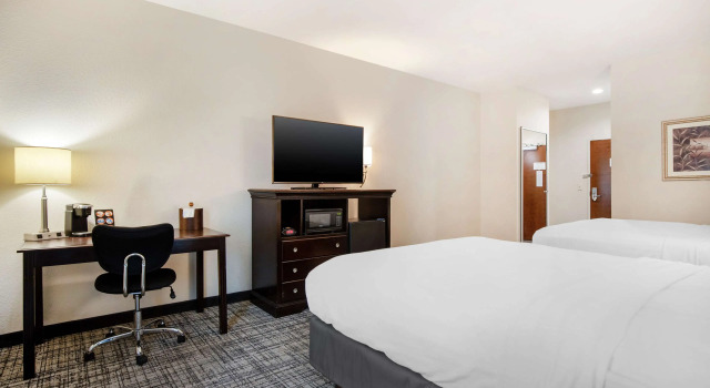 Четырёхместный номер Standard Best Western Plus Greenville South