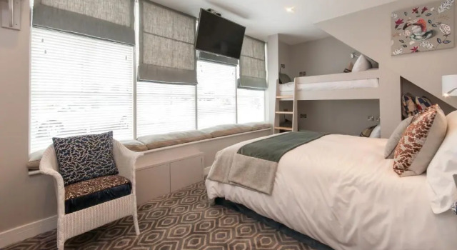 Номер Deluxe Rooms at number one