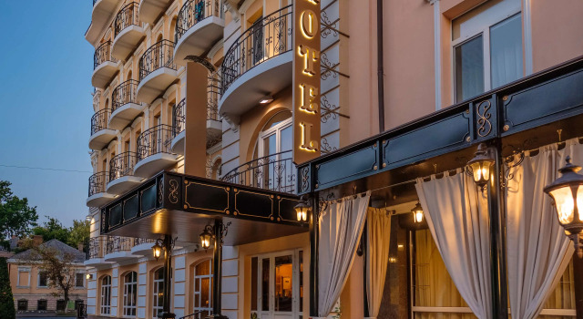 Palazzo Premier Hotel, Rezerwuj Hotel Połtawa Połtawa