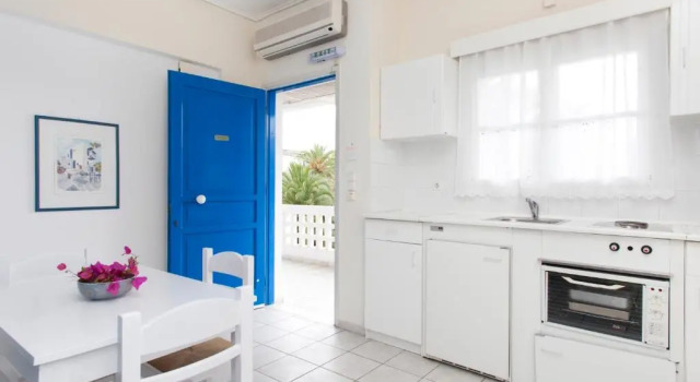 Апартаменты Daphne's Club Hotel Apartments