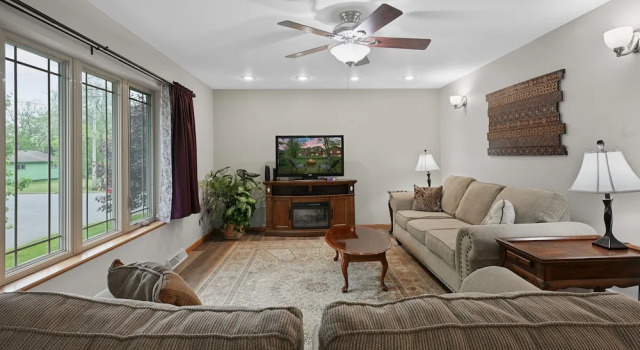 Mosinee Woodland Escape Whole House, Reserva ahora Hotel Mosinee Wisconsin