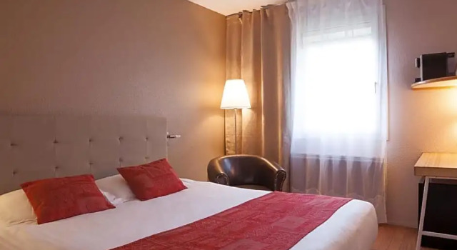 Трёхместный семейный номер Standard The Originals City Hôtel Bordeaux Porte du Bassin