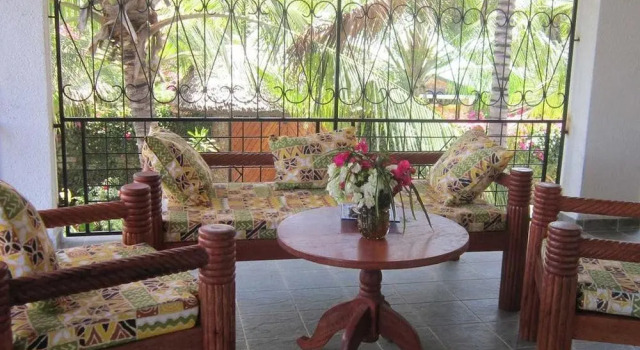 Watamu Sunflower House