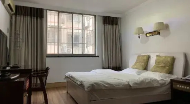 Pinghu Beautiful Life Guest Room, Nanhoutiao Branch., Book Pension Hoteller i Pinghu med parkering, Parkering