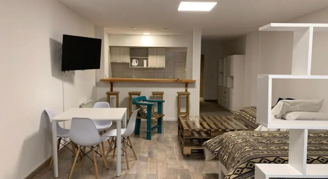Апартаменты URBANA SUITES & STUDIOS 440