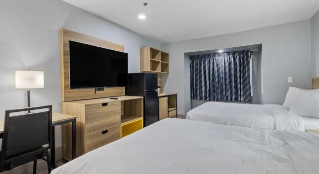 Люкс Days Inn by Wyndham San Antonio Downtown