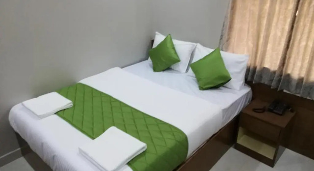 Двухместный номер Deluxe Olivia Inn And Suites