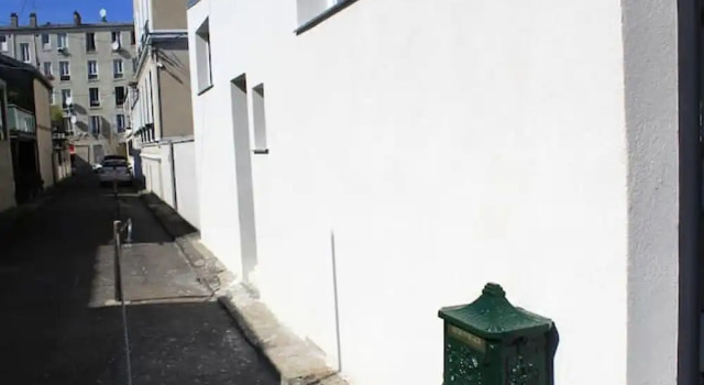 House with 3 Bedrooms in Clichy, with Wifi