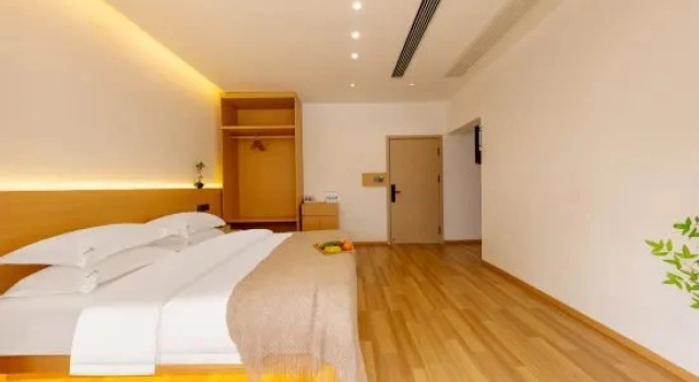 Семейный люкс с балконом Libo • Qipan | BIEYUAN • IMAXVILLA Smart Cinema Jiangnan Aesthetic Homestay
