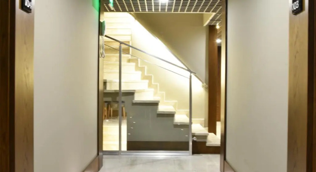 The Elegant Hotel