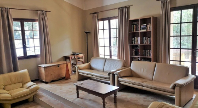 Child-friendly villa with private pool, Réserver Villa Cottages à Salazac, Cottage