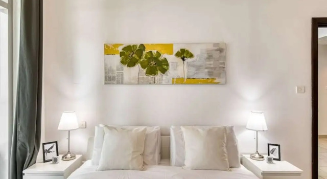 Spacious and Bright Apt in the Heart of Marina!, Забронировать Отель Отели Эмирата Дубая 4 звезды, рядом с Jumeirah Palm Tram Station, 4*