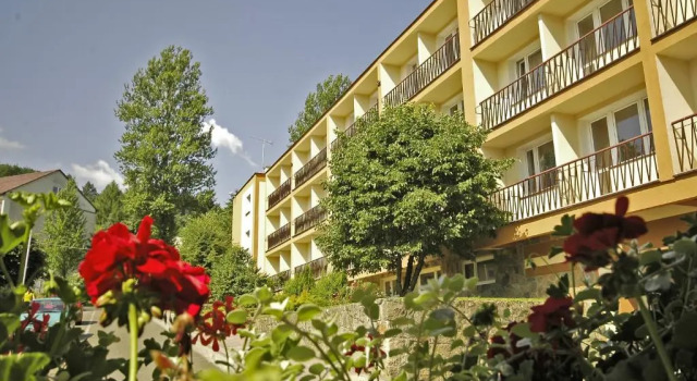 DW Halicz, Rezerwuj Hotel Solina 