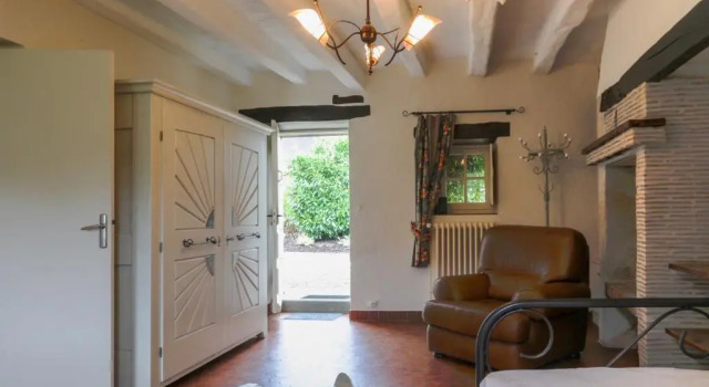 Picturesque country house - Le Mini Vau, Réserver Auberge Continvoir France