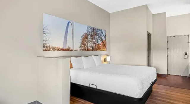 Двухместный люкс Days Inn by Wyndham Collinsville St Louis