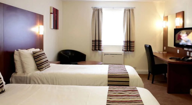 Mercure Swindon South Marston Hotel and Spa