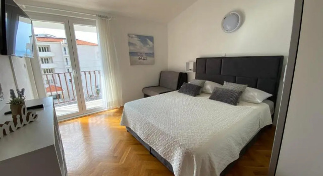 Apartmani Milkovic, Забронировать Апартаменты/квартира Отели Тучепи с парковкой, Парковка