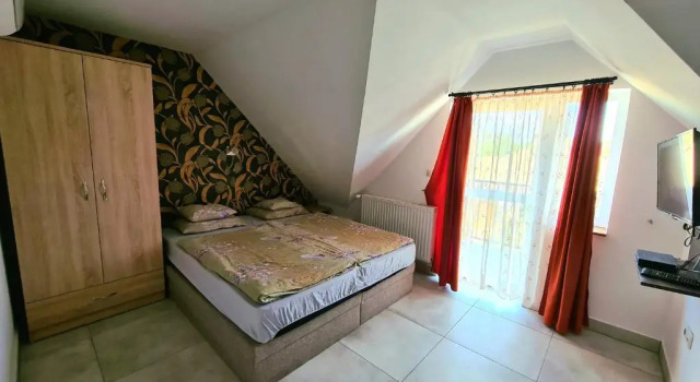 Студия с балконом Anita Apartman Sopron