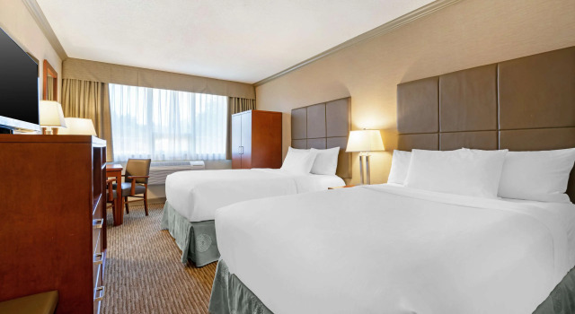 Четырёхместный номер Standard Best Western Plus Barclay Hotel