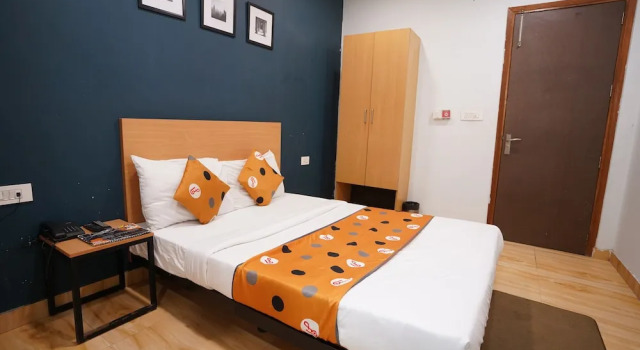 Hotel Lyf Corporate Suites - Peera Garhi, Забронировать Отель Отели Нью-Дели с парковкой, Парковка