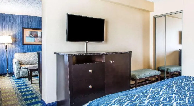 Четырёхместный люкс Comfort Inn & Suites Meriden East