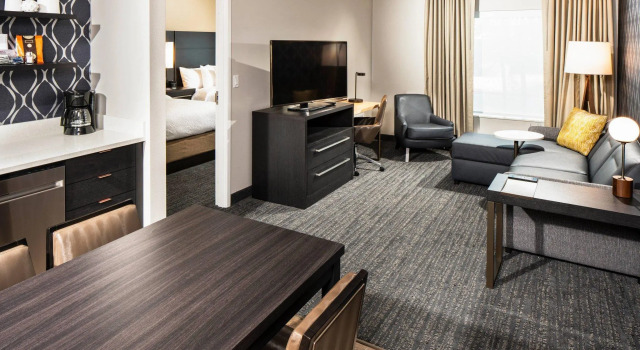 Четырёхместный люкс c 1 комнатой Residence Inn Las Vegas South/Henderson