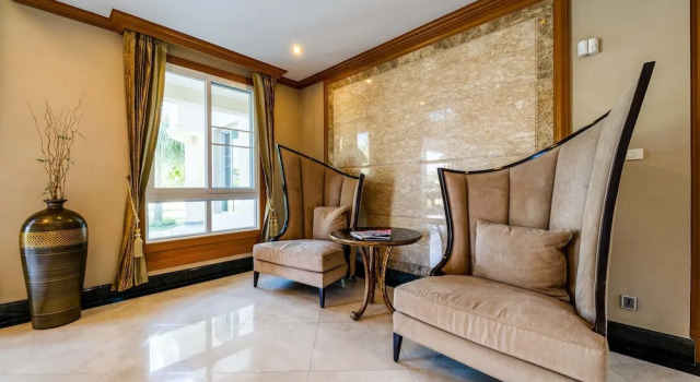 Luxury 6 Bed Mansion - CAS, Забронировать Отель Отели Пхетчабури 3 звезды, 3*