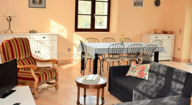 Gîte familial à Chemillé-sur-Indrois, 7 pers, confort et jardin - FR-1-381-375, Book Hotel Chemillé-sur-Indrois Centre