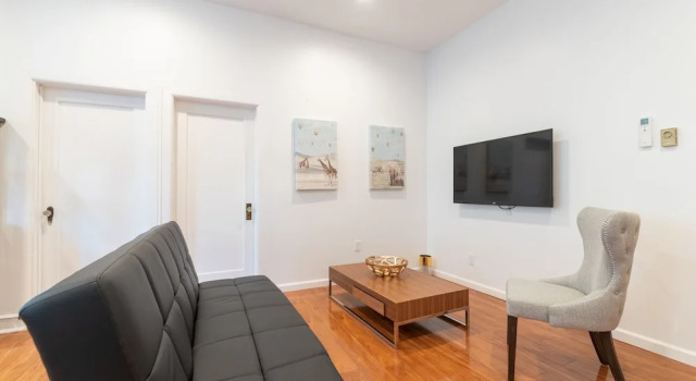 Jersey City, 323 Summit Ave - 2 Br Apts