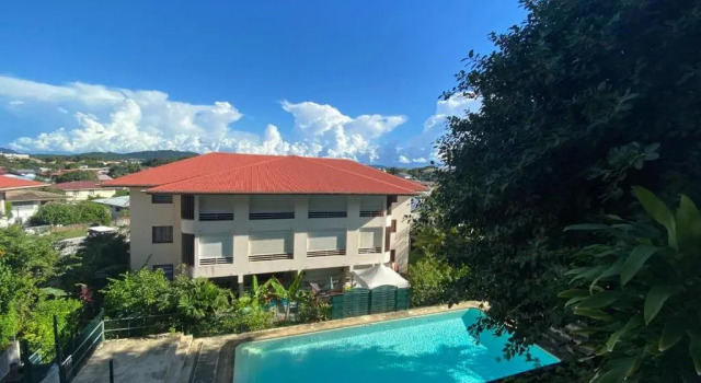 Appartement T2 cosy de 50m2, Book Lejlighed Hoteller i Cayenne med pool, Swimmingpool