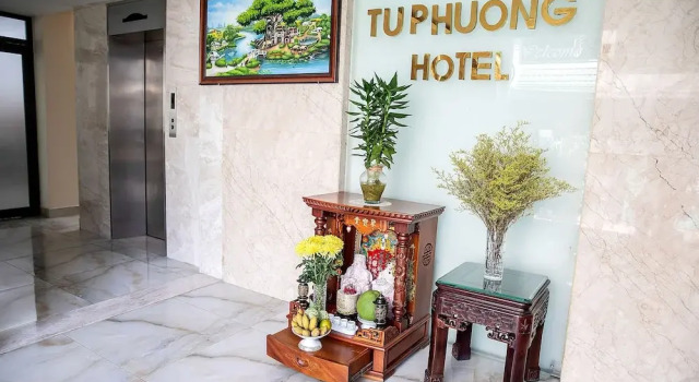 Tu Phuong Hotel, Забронировать Отель Отели Танбинь с парковкой, Парковка