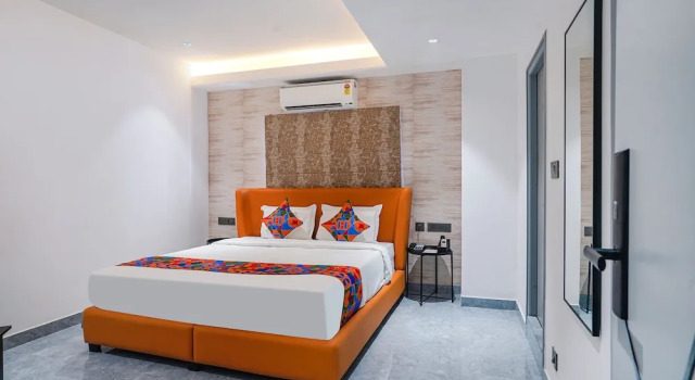 Номер Premium Fabhotel Prime Cloud 5 Studios