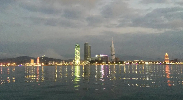 Апартаменты Batumi Wave Crest Apartments
