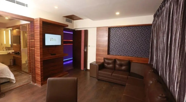 Hotel M Grand, Забронировать Отель Отели штата Тамилнада с завтраком, Завтраки