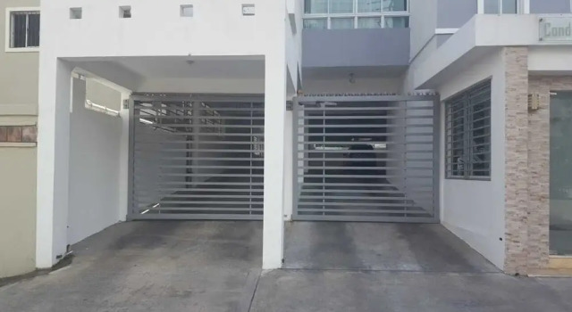 Luxury Family Friendly Pent House
