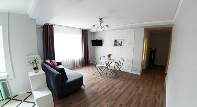 Chornovola Avenue Apartment